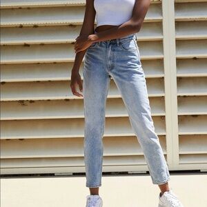 Brandy Melville High Rise Slim Jeans - S